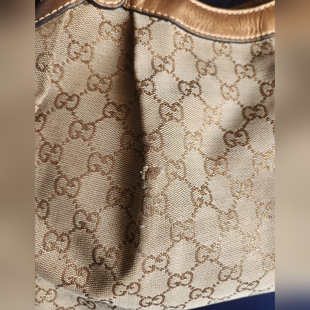 GUCCI GG Canvas Suki Tote - Picture 11 of 14